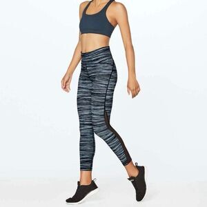 Lululemon Train Times 7/8 Pant *25" Low Tide Alpine White Black / Black Size 6